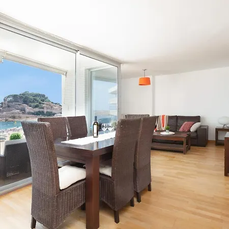Апартаменты Lets Holidays Amazing Front Sea Views *