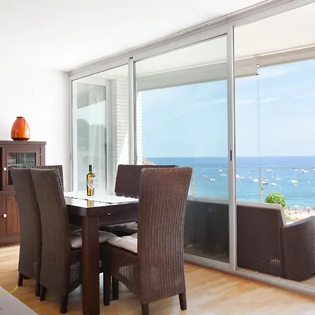 Lets Holidays Amazing Front Sea Views Apartment