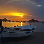 Lets Holidays Amazing Front Sea Views *