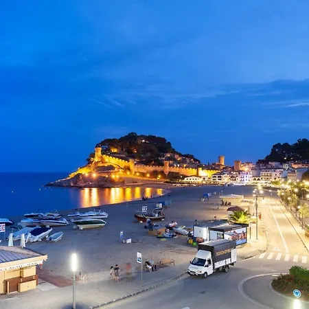 Lets Holidays Amazing Front Sea Views شقة