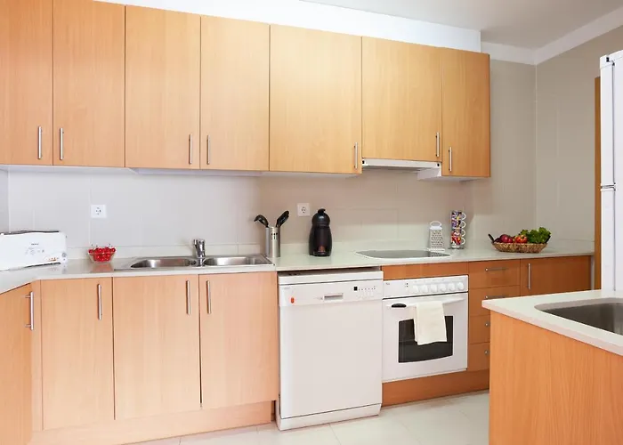 Lets Holidays Amazing Front Sea Views 滨海托萨